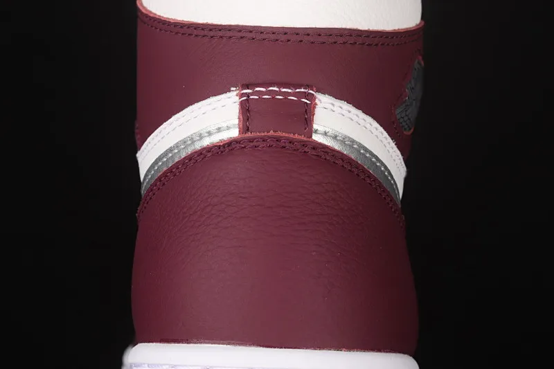 All categories Air Jordan Jordan series basketball shoes Air Jordan 1 High pure original version Air Jordan 1 Retro High OG "Bordeaux" AJ1 Joe 1 Bordeaux burgundy high-top basketball shoes 555088-611